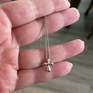 Elsa Peretti Tiffany & Co. cross Necklace